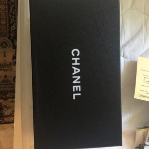 Chanel shoes  box new